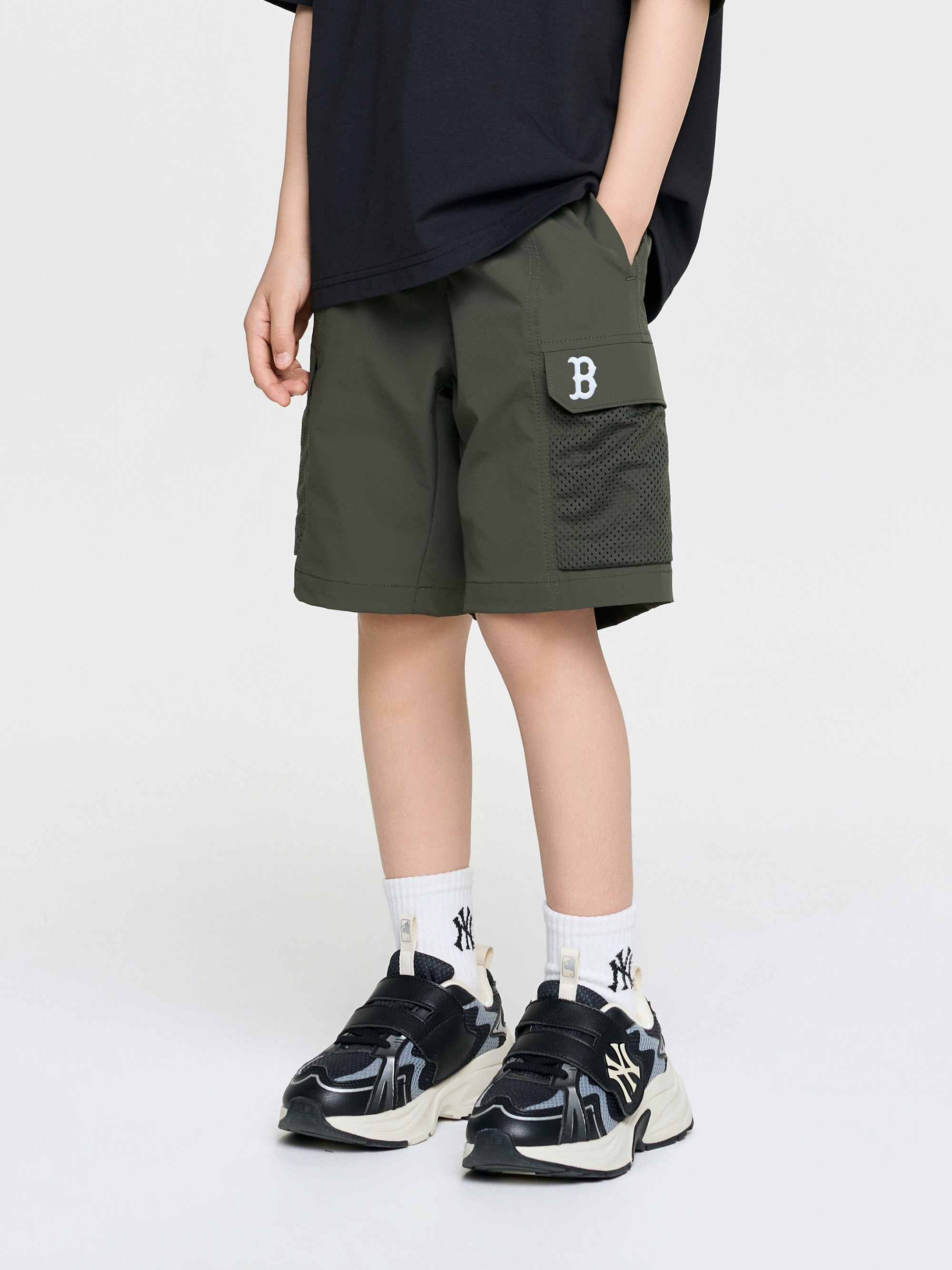 Outdoor Mesh-Blocking Cargo Shorts
