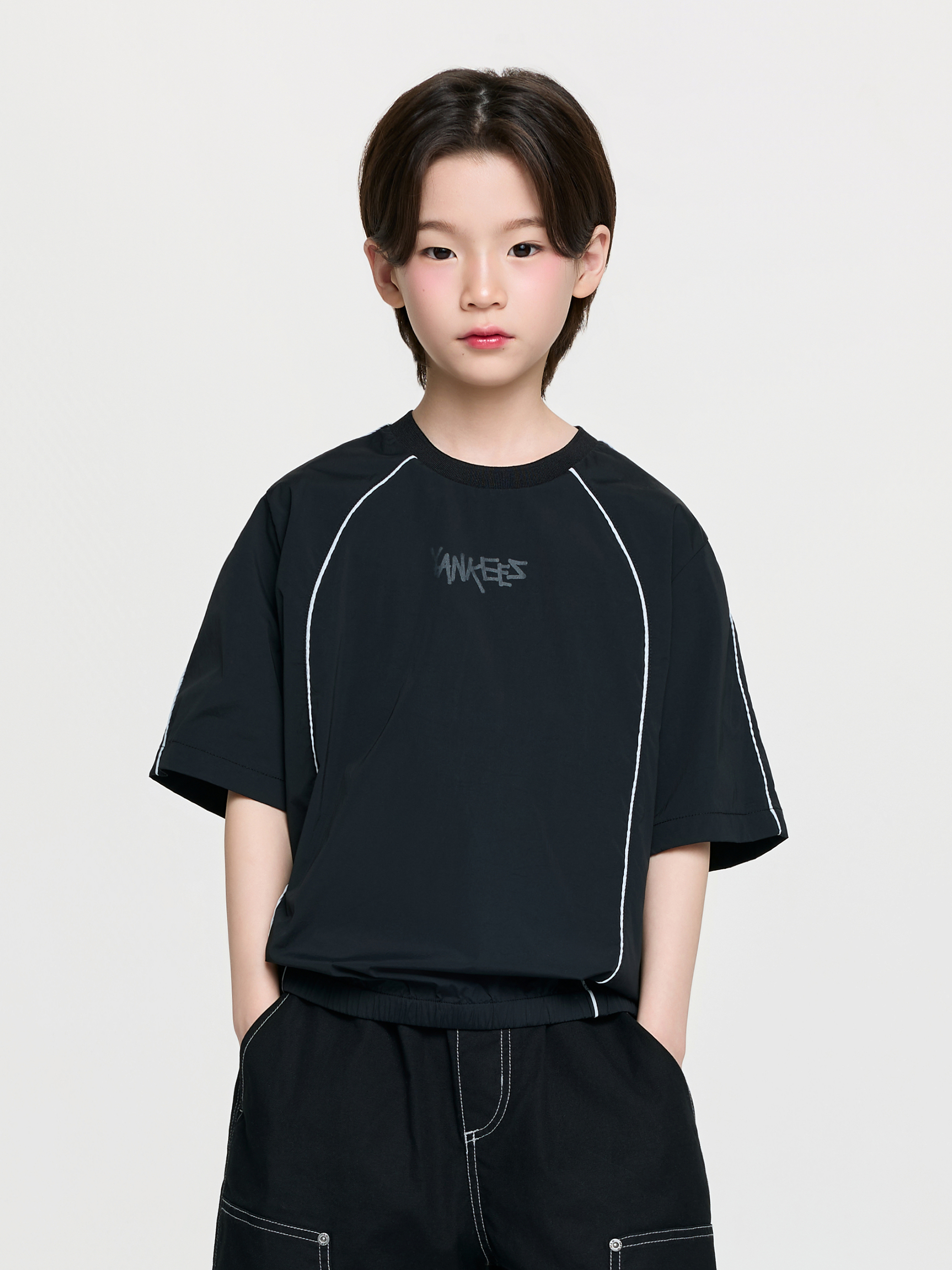 Street Basic Woven Big Logo Artwork T-shirt