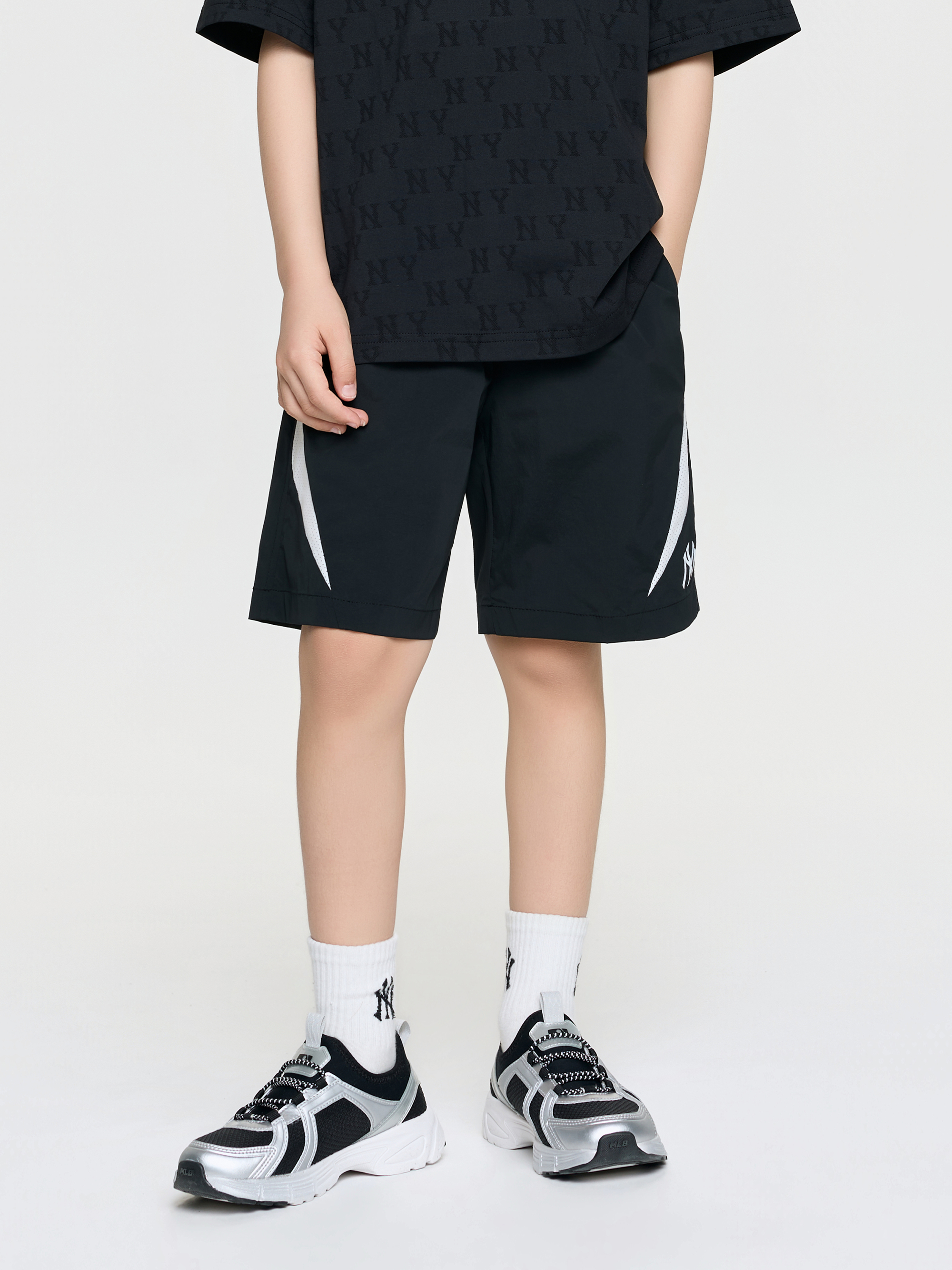 Sportive Varsity Mesh-Blocking Shorts(Set)