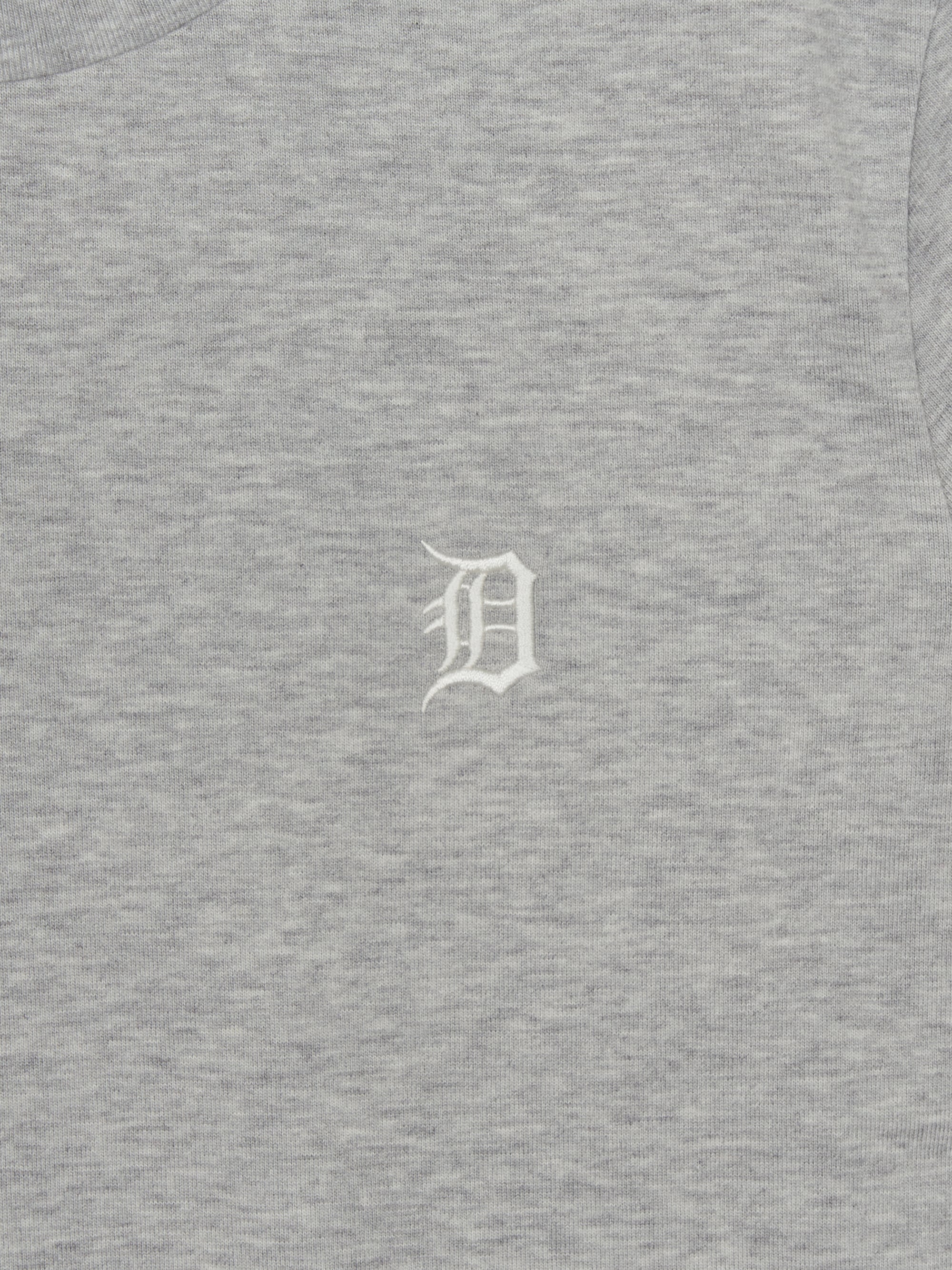 Women's Basic Small Logo Slim Fit T-shirt