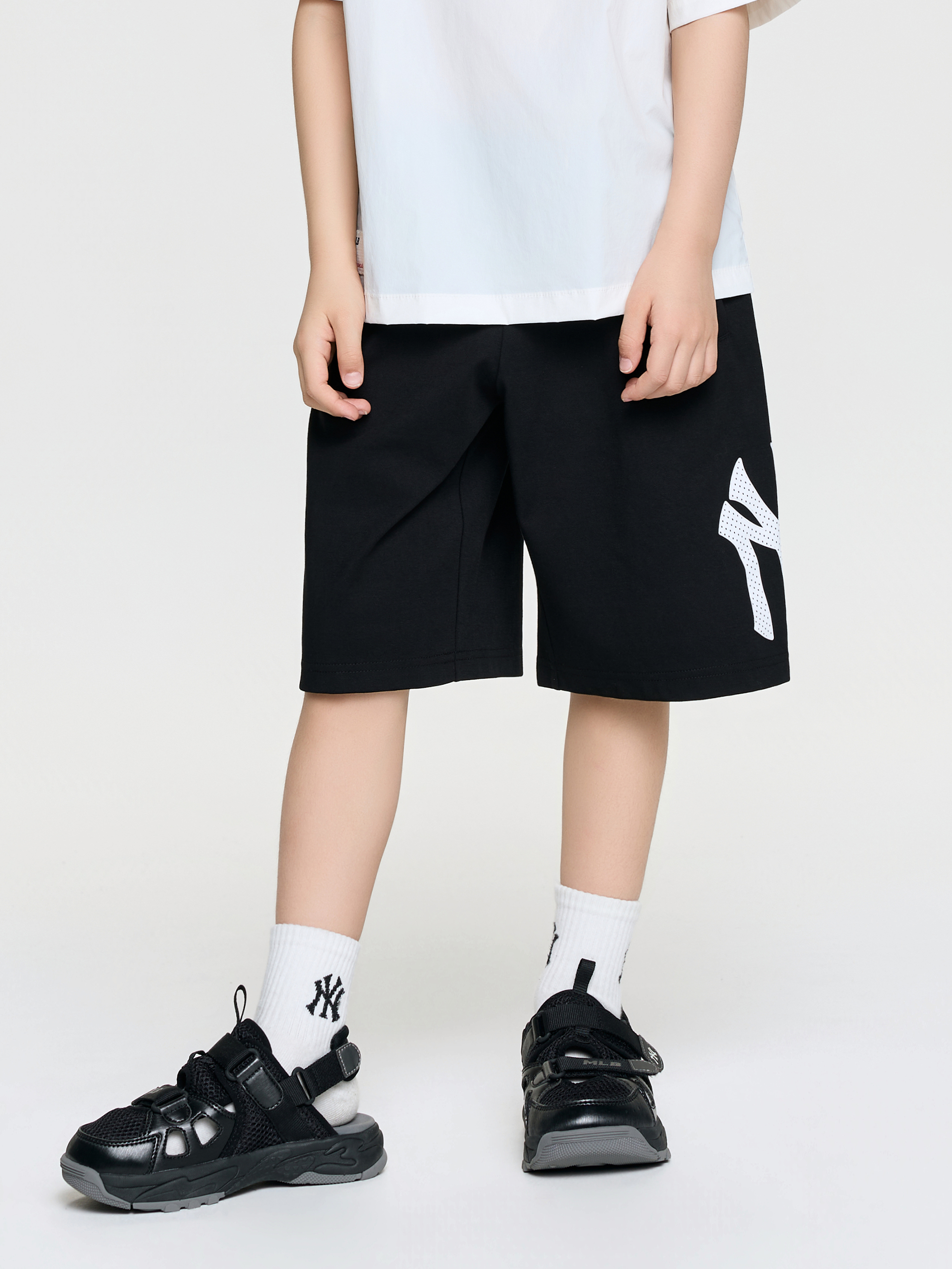 VARSITY BIG LOGO Shorts