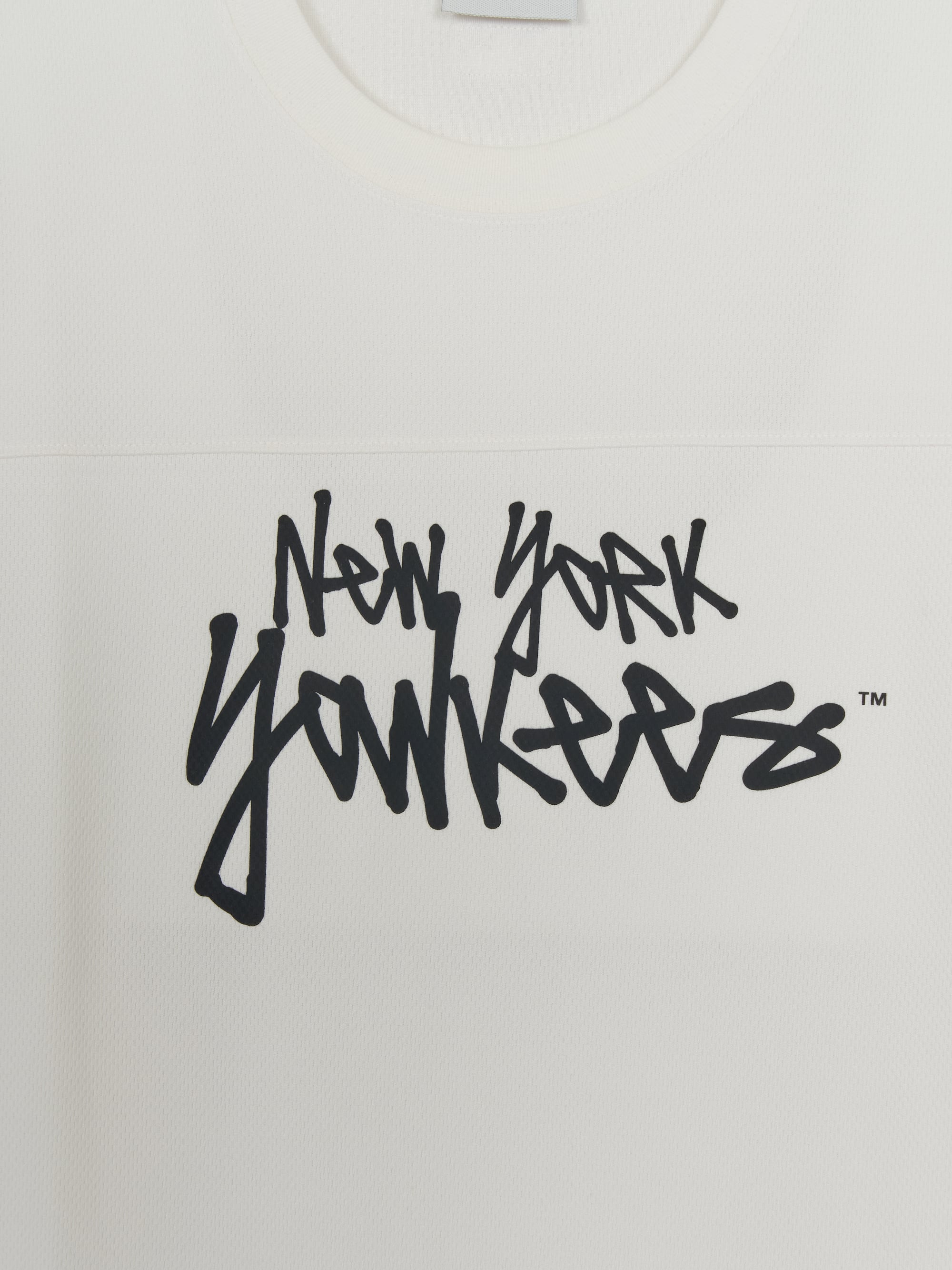 Sportive Mesh Graphic T-shirt
