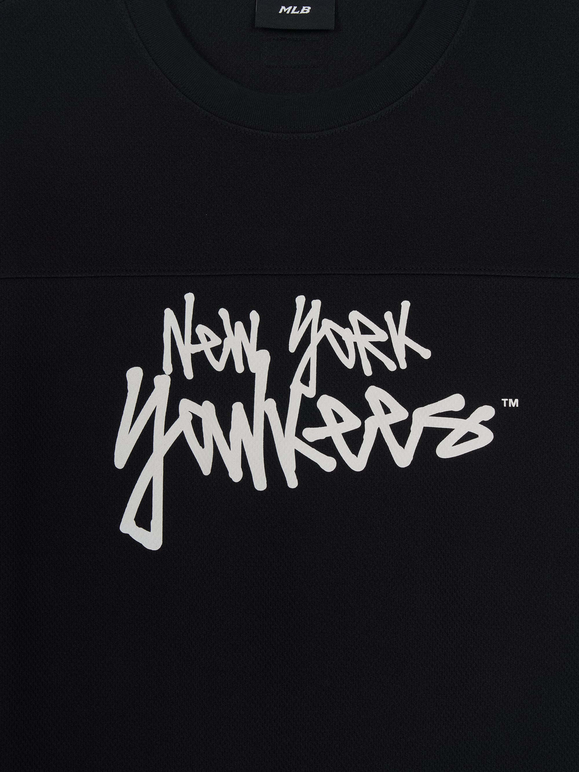 Sportive Mesh Graphic T-shirt